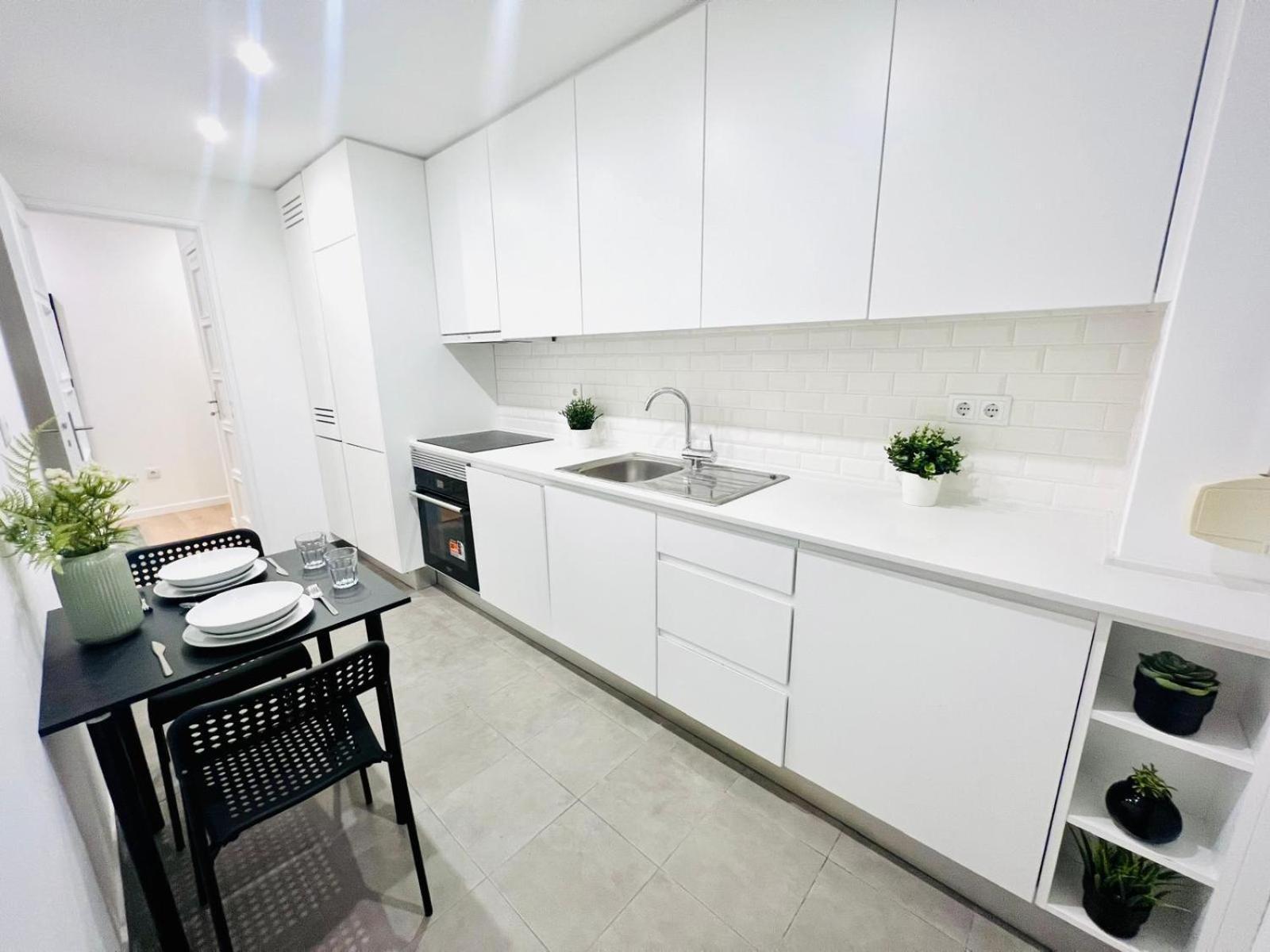 Luxury In Lisbon, Perfect For Tourists Hostel *
